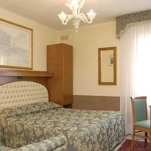 il-moro-di-venezia.hotelslidodijesolo.com/